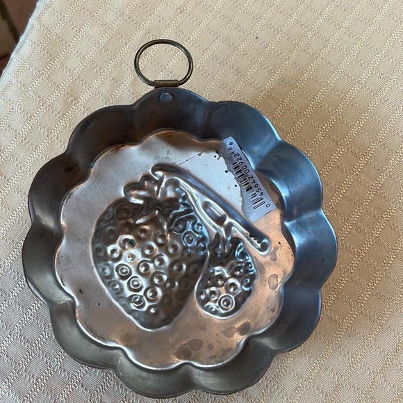 Copper molds wall hanging - Picture 3 of 7